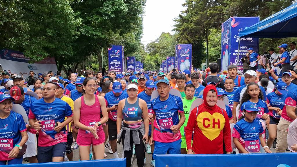 Se llevó a cabo la decimotercera edición de la Carrera Fundecán Salvavidas 2025 | Alex Meoño