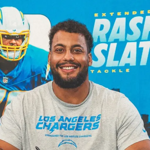 Rashawn Slater extiende contrato con Los Angeles Chargers