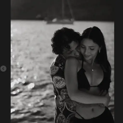 Ángela y Nodal ,Instagram