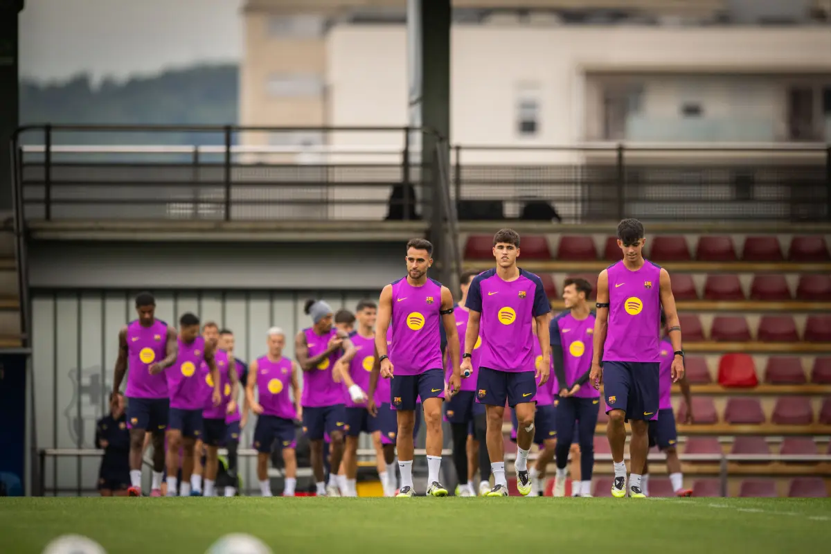 Barcelona viaja a Japón con una delegación de 30 futbolistas 