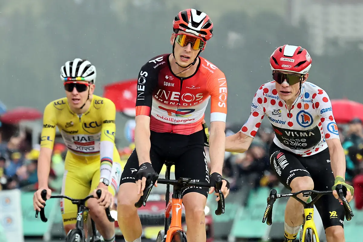 Thymen Arensman dio la sorpresa en la última etapa alpina del Tour 2025