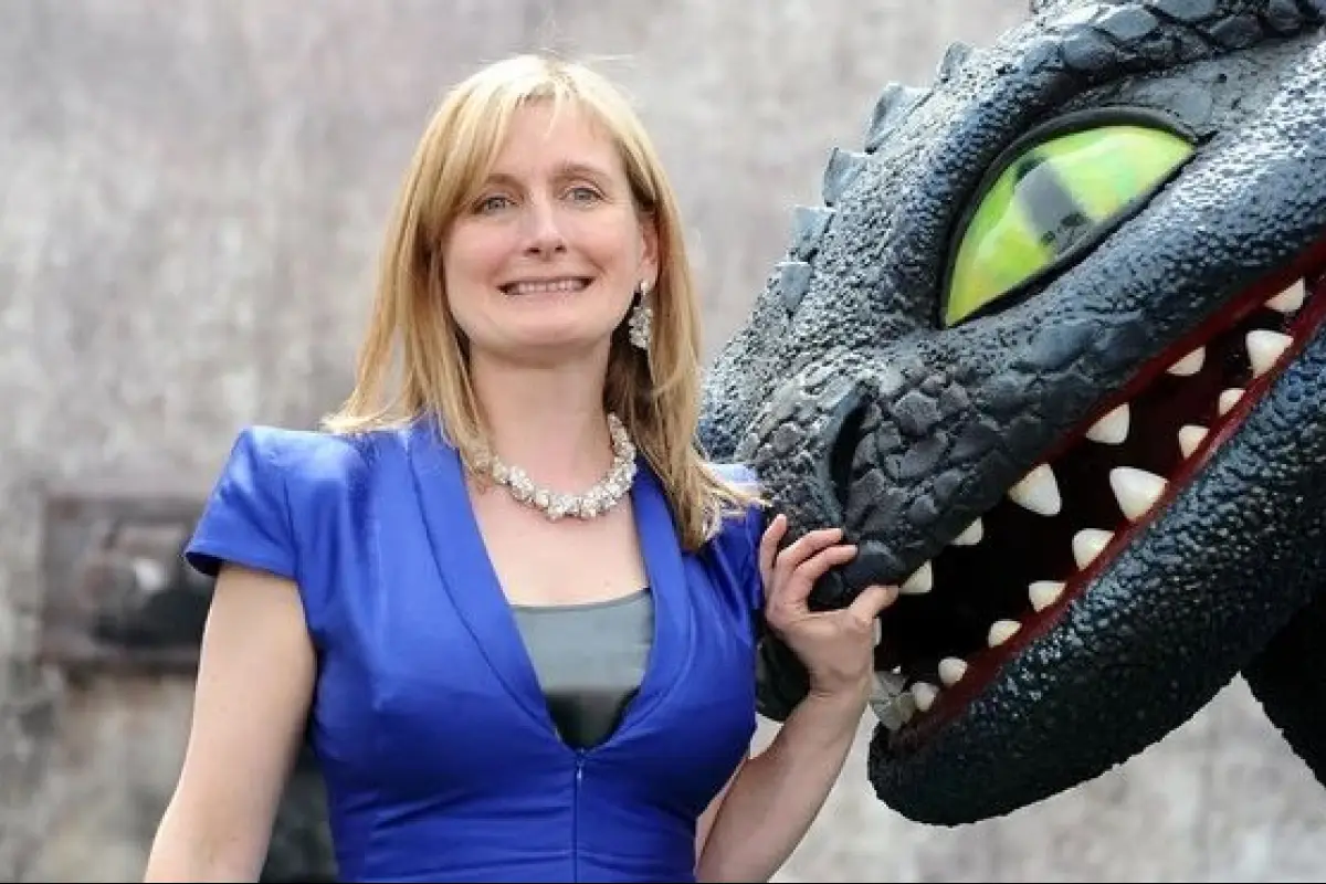 Cressida cowell, Instagram