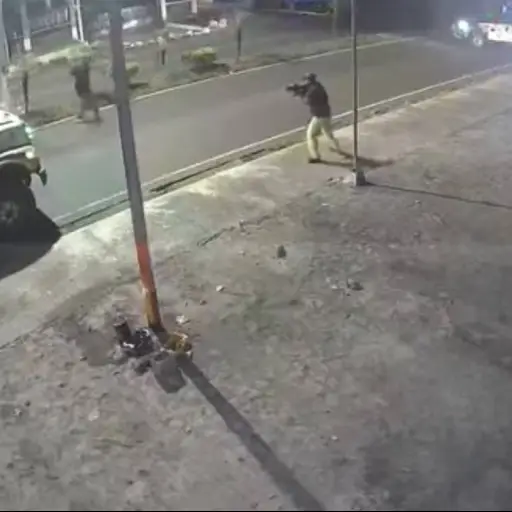  Operativo de la PNC contra bus. ,Captura de pantalla video Facebook.