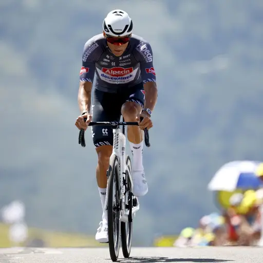 Van der Poel abandona el Tour por una neumonía - EFE