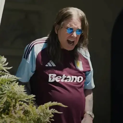 Ozzy Osbourne fue fiel seguidor del Aston Villa de Inglaterra - Adidas