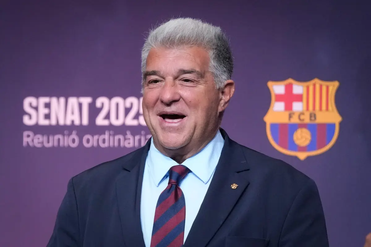 Joan Laporta recibe apoyo de los socios del Barcelona durante su gestión