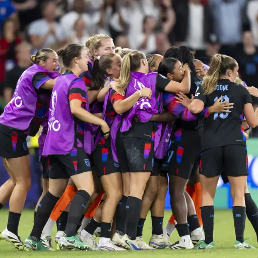 Dramáticamente, Inglaterra clasifica a la final de la Eurocopa femenina 2025