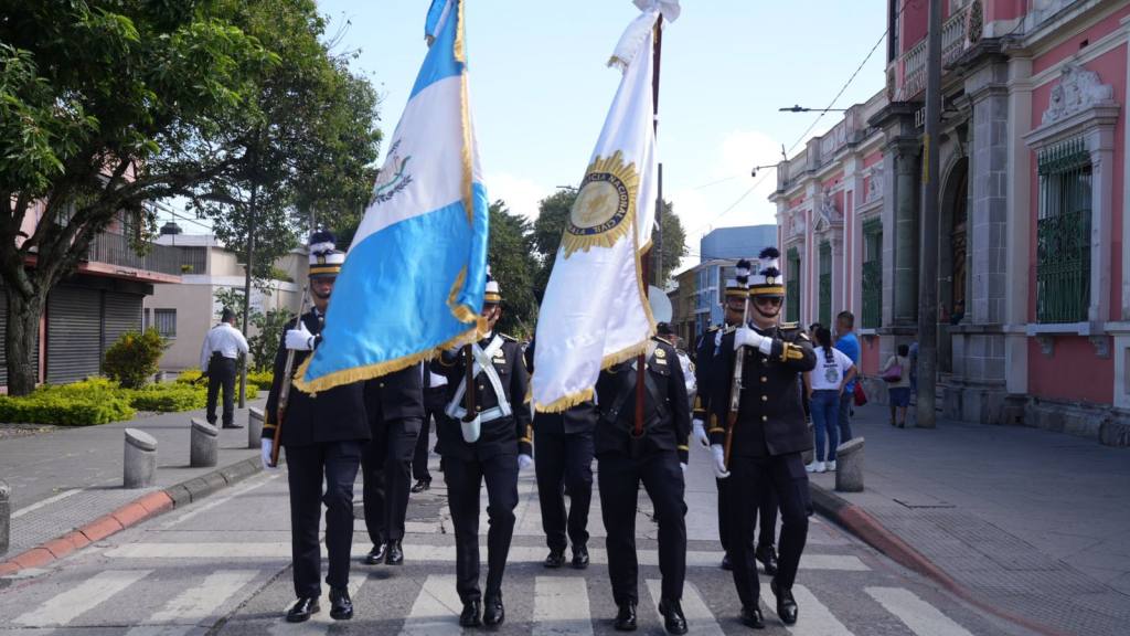 Conmemoran 7 años de convivencia pacífica entre institutos  | PNC de Guatemala