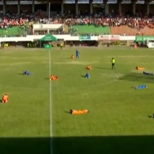 Un momento inesperado ocurrió este domingo en el estadio Winston Pineda Gudiel 