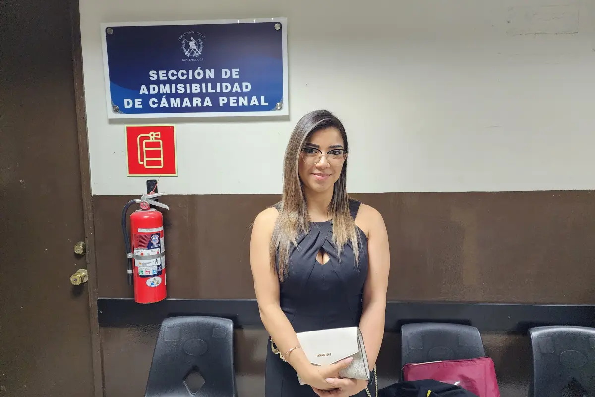 La exfuncionaria del TSE, Alejandra Chiroy, en la Torre de Tribunales., Ãngel Oliva/EU