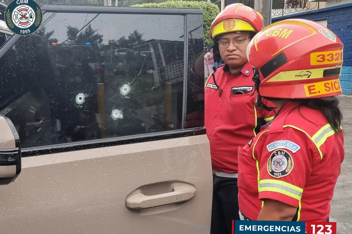 El conductor fue atacado en un sector de la colonia Tikal 1., Bomberos Municipales