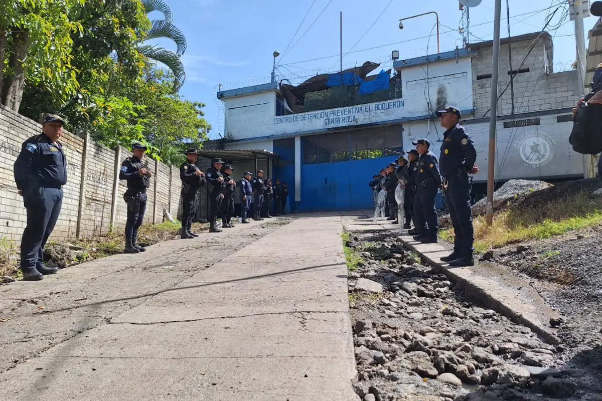 Agentes de la PNC se apostaron en los penales del país para prevenir hechos de violencia. , PNC de Guatemala.