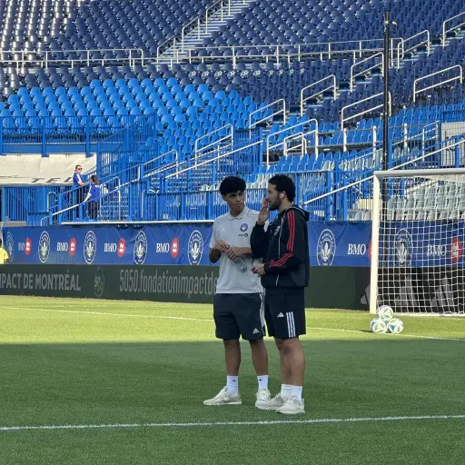 Olger Escobar y Aaron Herrera previo al partido entre Montreal y DC United - Moisés Linares