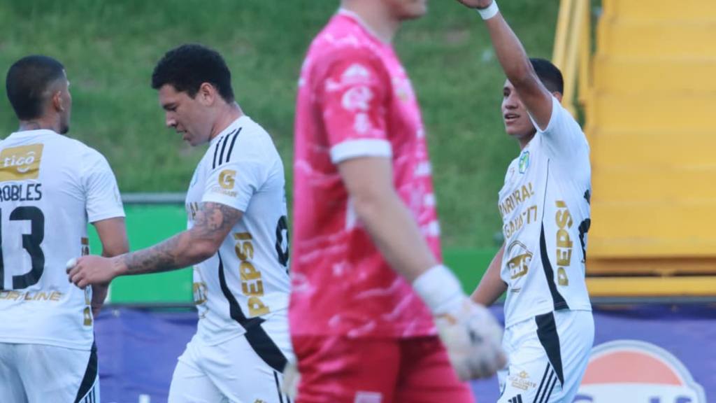 Apertura 2025: Comunicaciones vs. Marquense  | Alex Meoño 