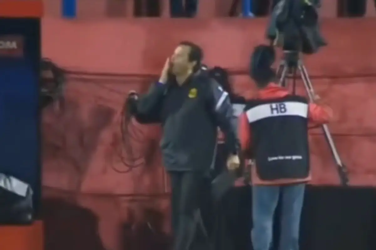 Jeaustin Campos hizo un gesto polémico al finalizar el partido ante Municipal 