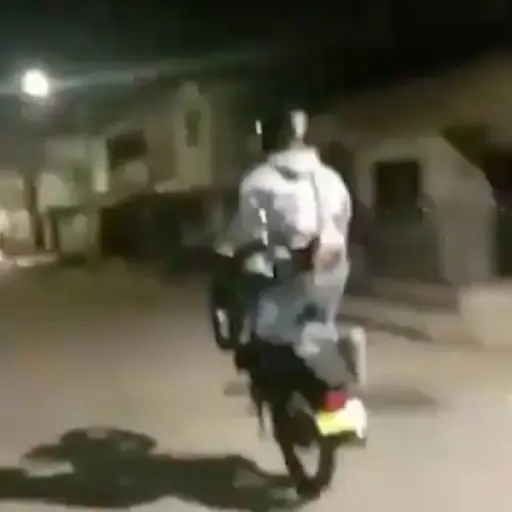 Trágico accidente de motocicleta. ,Captura de pantalla video X.