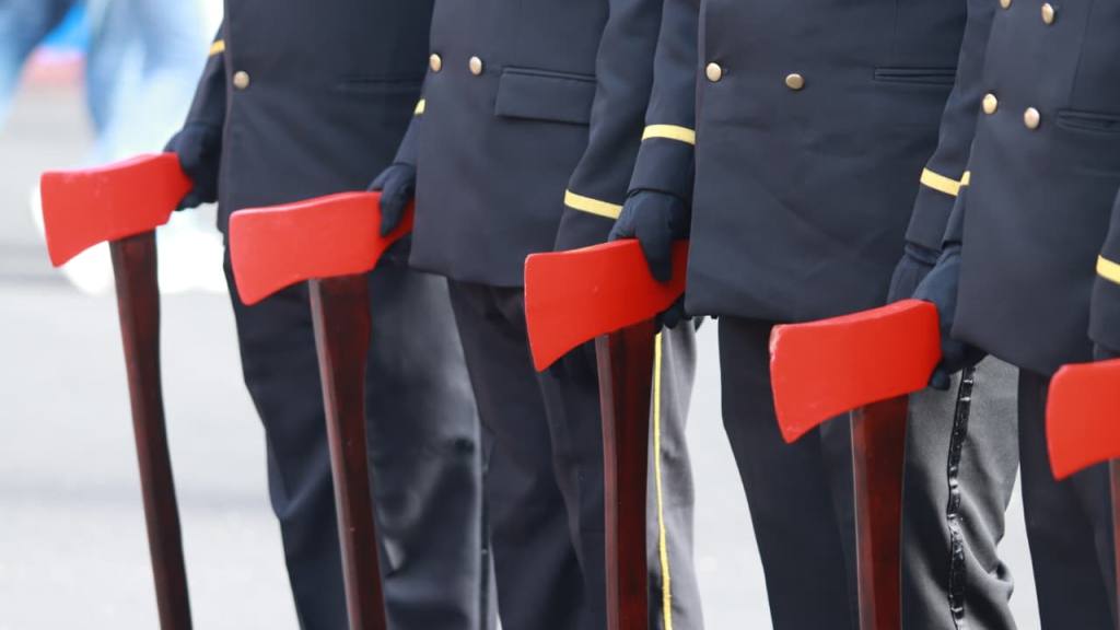 Bomberos Voluntarios festejan su 174 aniversario con desfile | Álex Meoño