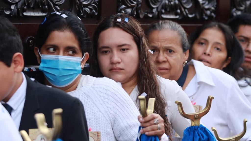 Virgen de la Asunción realiza solemne recorrido desde zona 2 | Alex Meoño