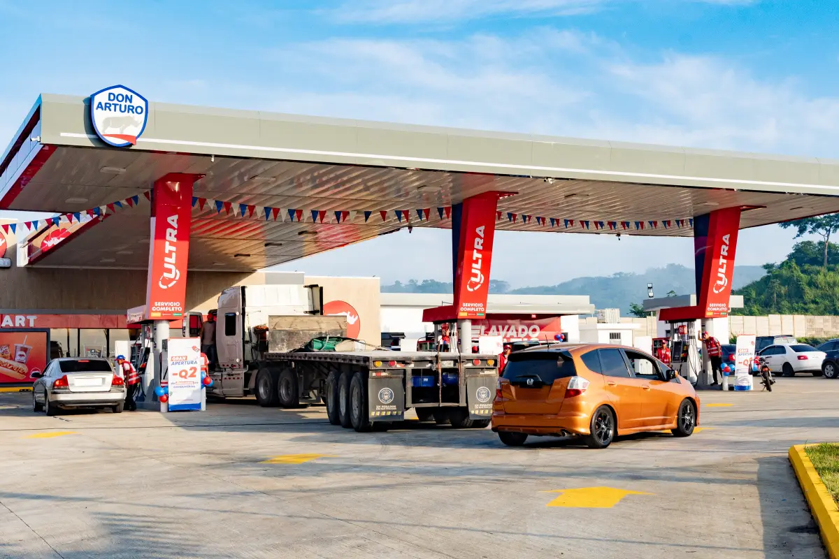 Gasolineras Don Arturo, Cortesía