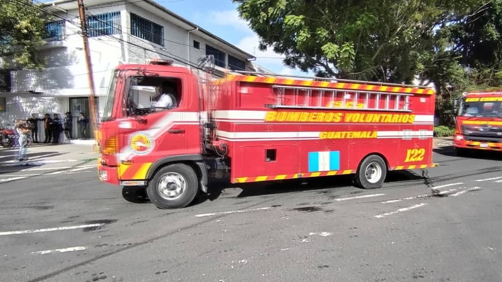 Bomberos Voluntarios festejan su 174 aniversario con desfile | Álex Meoño