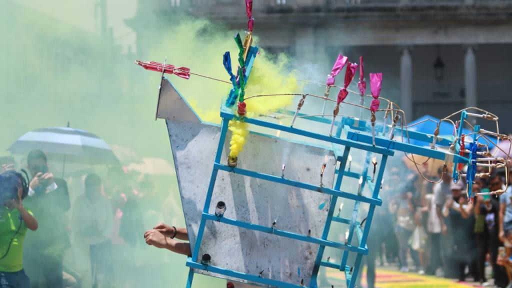 Los toritos le ponen color al Día de la Virgen de Asunción | Álex Meoño