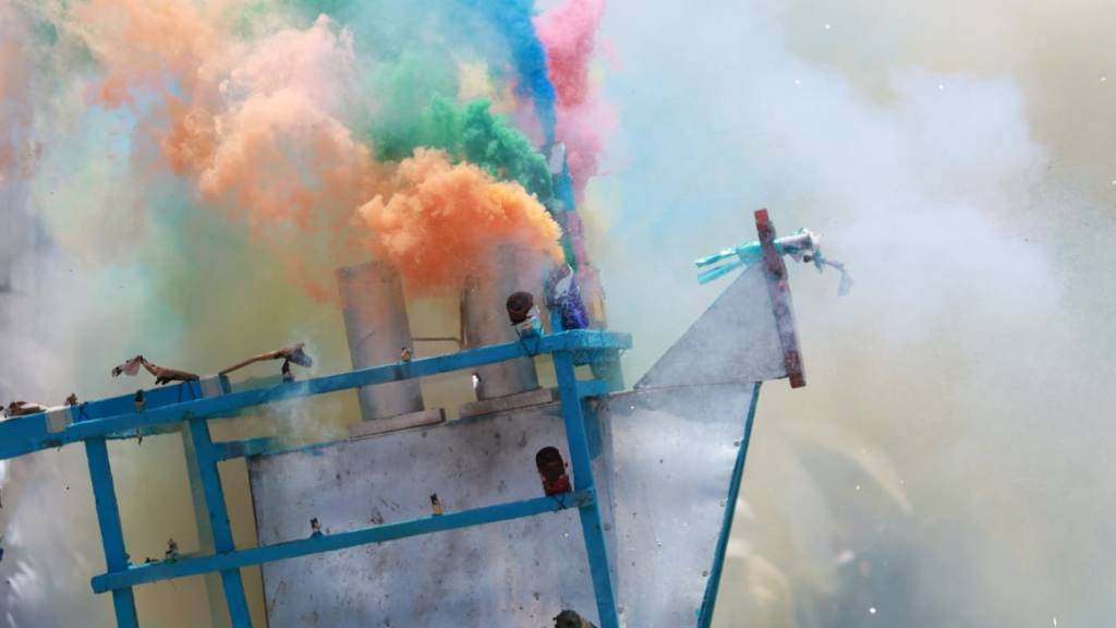 Los toritos le ponen color al Día de la Virgen de Asunción | Álex Meoño