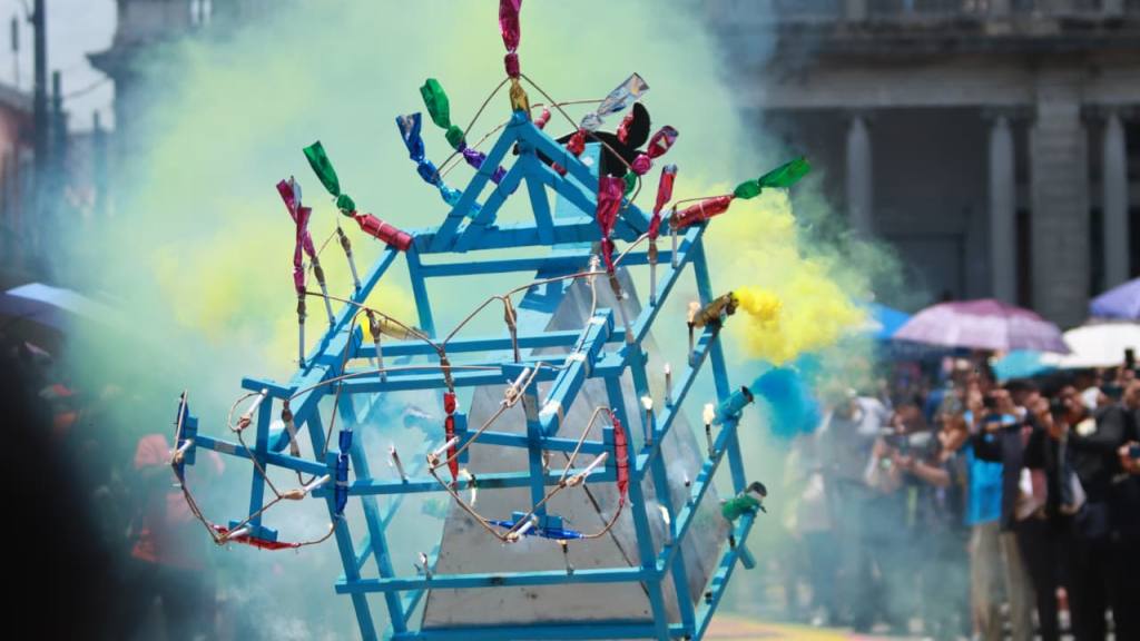 Los toritos le ponen color al Día de la Virgen de Asunción | Álex Meoño