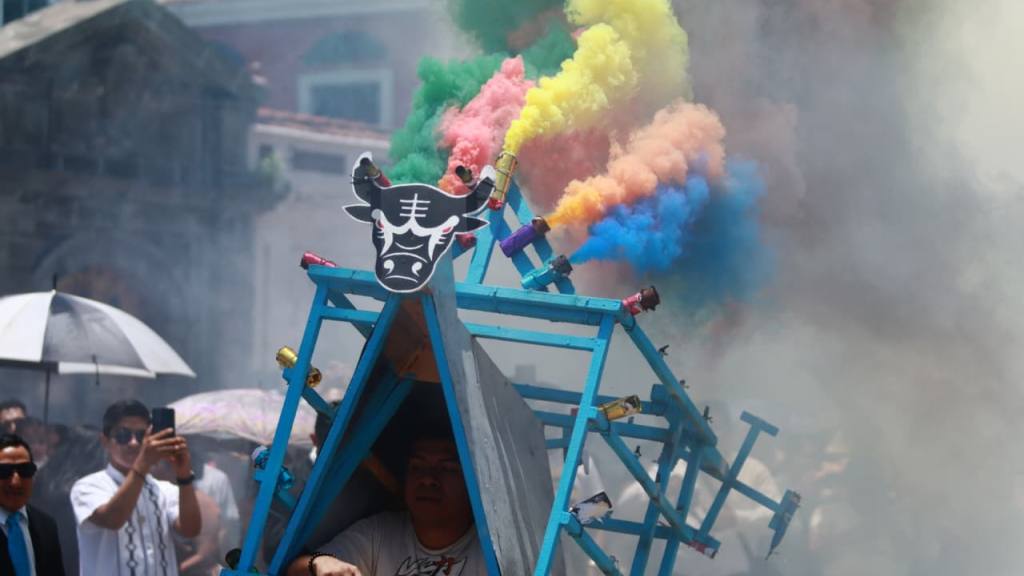 Los toritos le ponen color al Día de la Virgen de Asunción | Álex Meoño