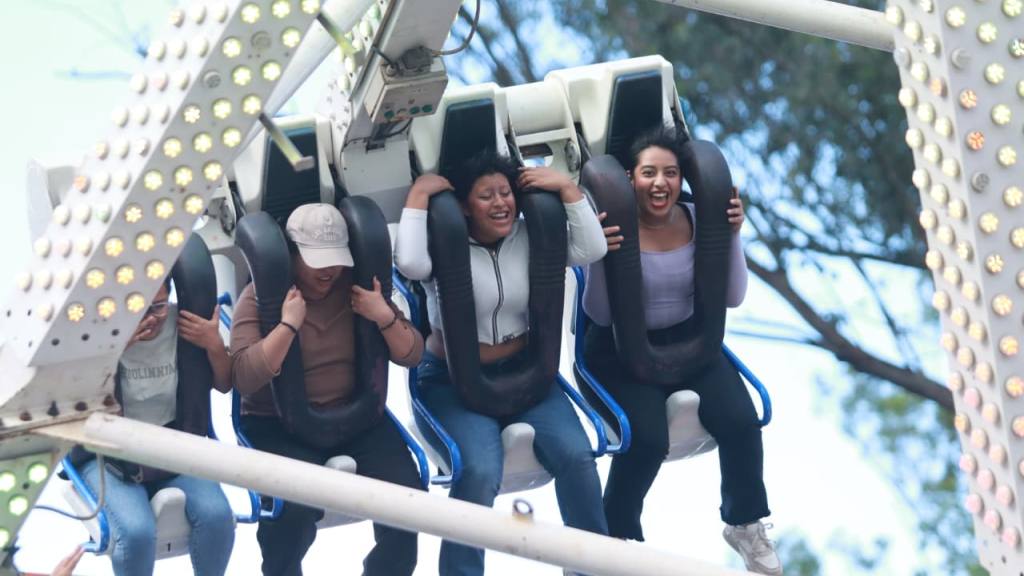 Guatemaltecos disfrutan de la Feria de Jocotenango 2025 | 