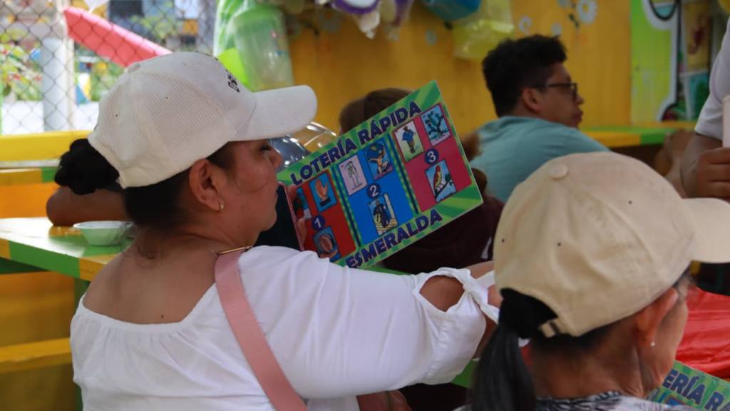 Guatemaltecos disfrutan de la Feria de Jocotenango 2025 | 