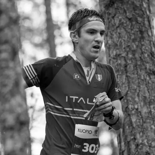 Mattia Debertolis, atleta italiano de la disciplina de orientación, falleció en Chengdu, China, tras un colapso por calor extremo durante los Juegos Mundiales 2025 - Comité Olímpico Italiano