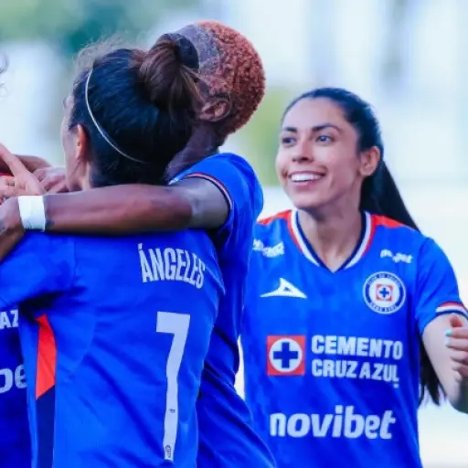 Ana Lucía hace doblete de asistencia ante Monterrey 