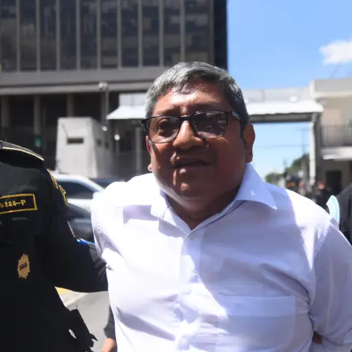 El exdiputado Leocadio Juracán al momento de ser ingresado a la Torre de Tribunales. ,Omar Solís/Emisoras Unidas
