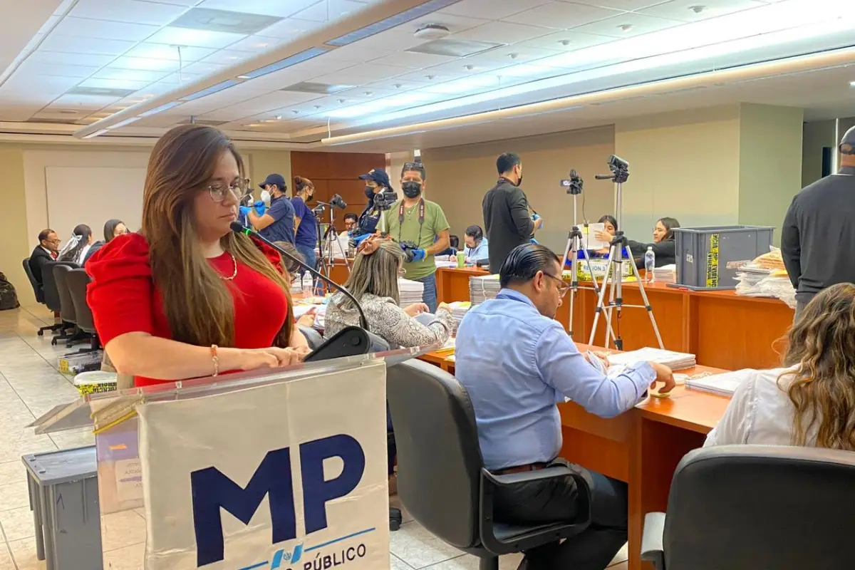 La fiscal de FECI, Leonor Morales, brinda detalles sobre la devolución de cajas electorales al TSE., Omar Solís/Emisoras Unidas