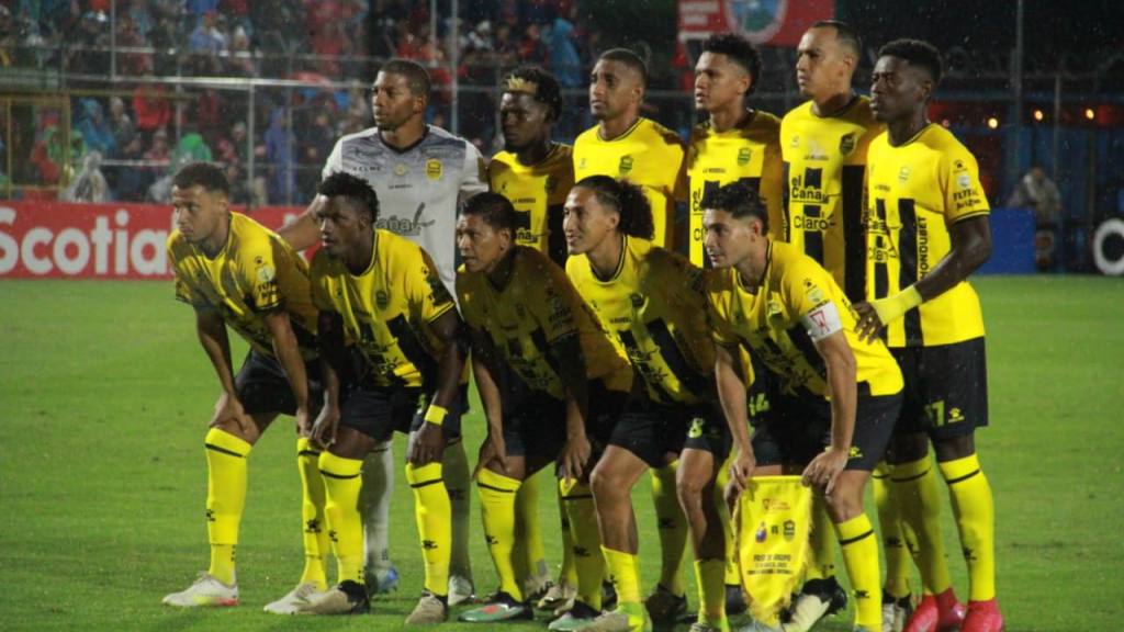 Municipal vs. Real España - Tercera jornada de la Copa Centroamericana | Alex Meoño