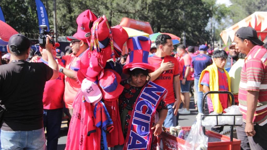 Color del clásico 334 entre Municipal y Comunicaciones | Alex Meoño 