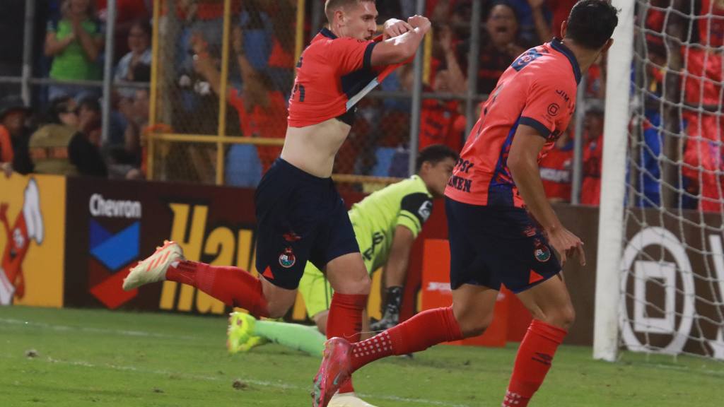 Celebración de Municipal ante Comunicaciones | Alex Meoño