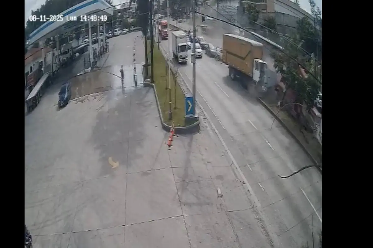 Cámara capta accidente de tránsito., Captura de pantalla