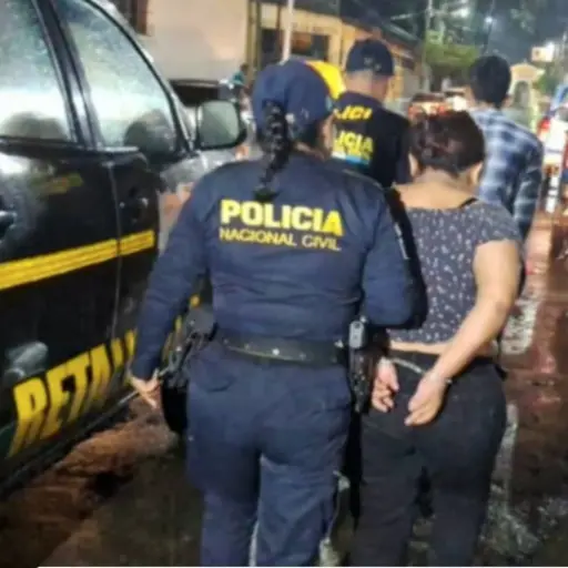 Presuntos pandilleros del Barrio 18. ,Redes sociales.