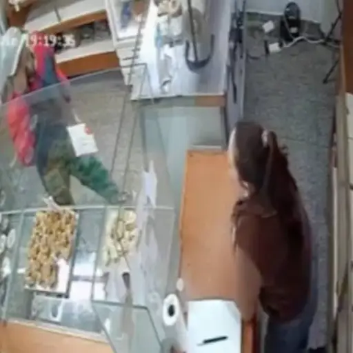 Asalto en panadería.  ,Captura de pantalla video X.