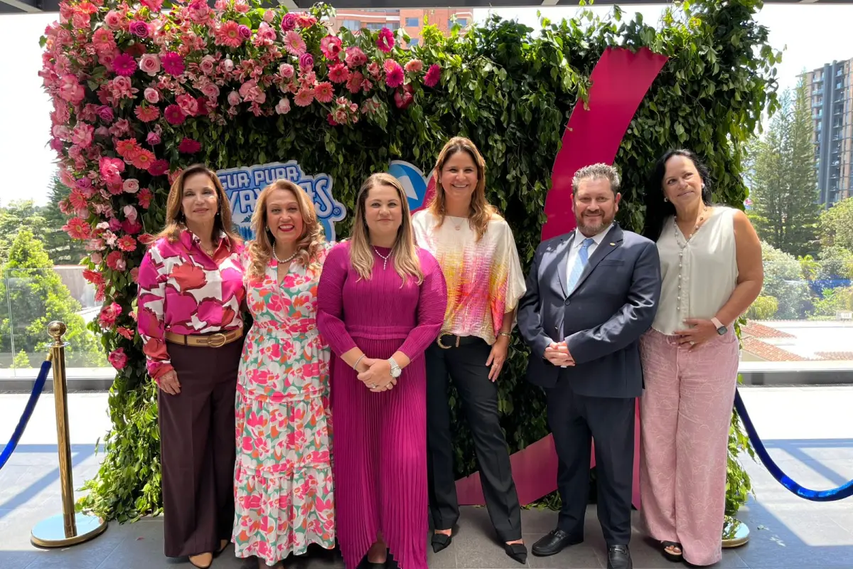 Agua Pura Salvavidas, Foto Sandy Sandoval