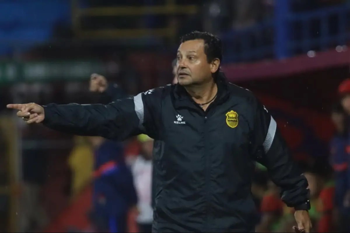 Jeaustin Campos sancionado por Concacaf 