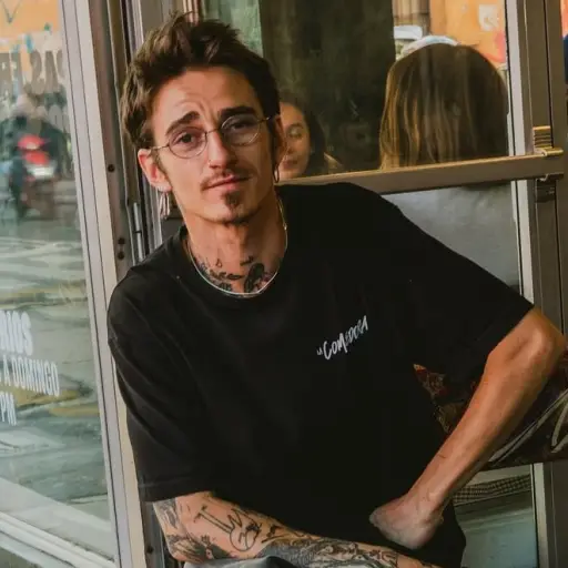 Chef Antoine de La Comedora continuará su recuperación en Francia ,Redes sociales