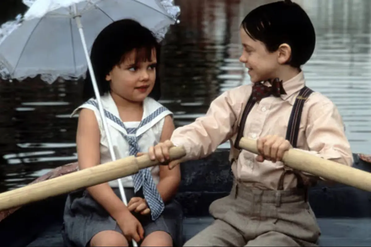 Pequeños traviesos, Pequeños traviesos