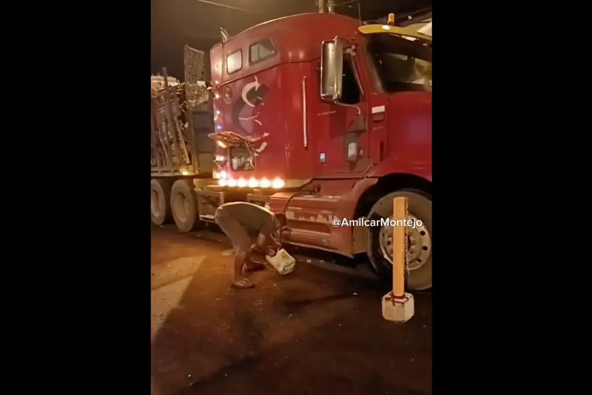 Durante la mañana se reportaron varios vehículos del transporte pesado averiados., Captura de pantalla