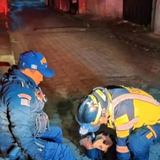 Bala perdida hiere a agente de la PNC ,Redes sociales.