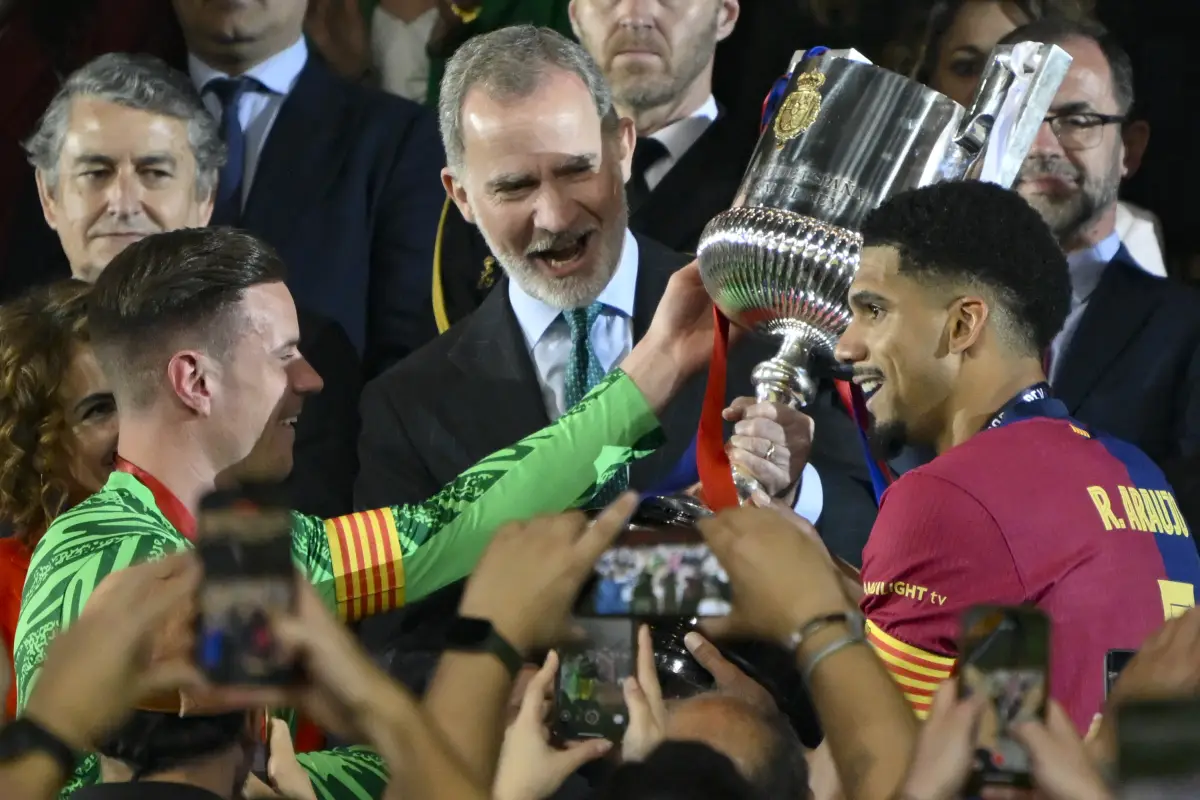 Retiran capitanía a Ter Stegen