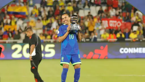 La brasileña Marta vuelve a la lista de candidatas al Balón de Oro