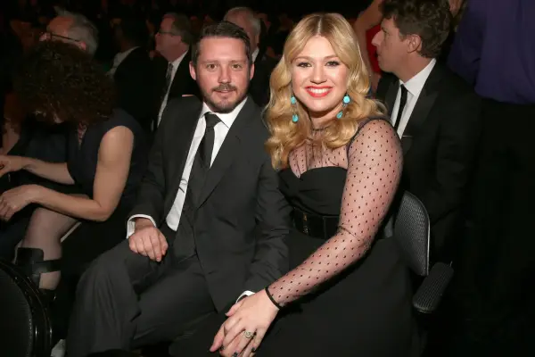  Muere el exesposo de Kelly Clarkson tras una lucha contra el cáncer