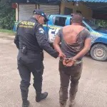 Disparó al aire, causó la muerte de una mujer y estuvo a punto de ser linchado en Petént